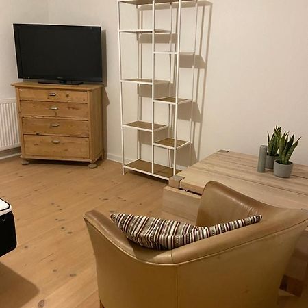Ferienwohnung Vaerelse Med Eget Kokken Og Bad Esbjerg Exterior foto