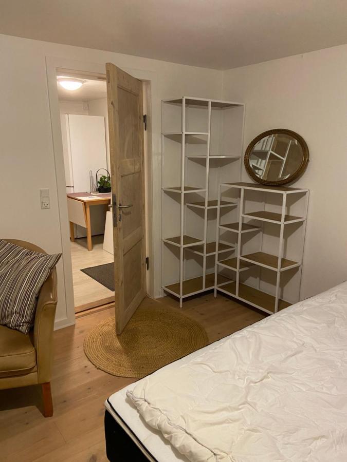 Ferienwohnung Vaerelse Med Eget Kokken Og Bad Esbjerg Exterior foto