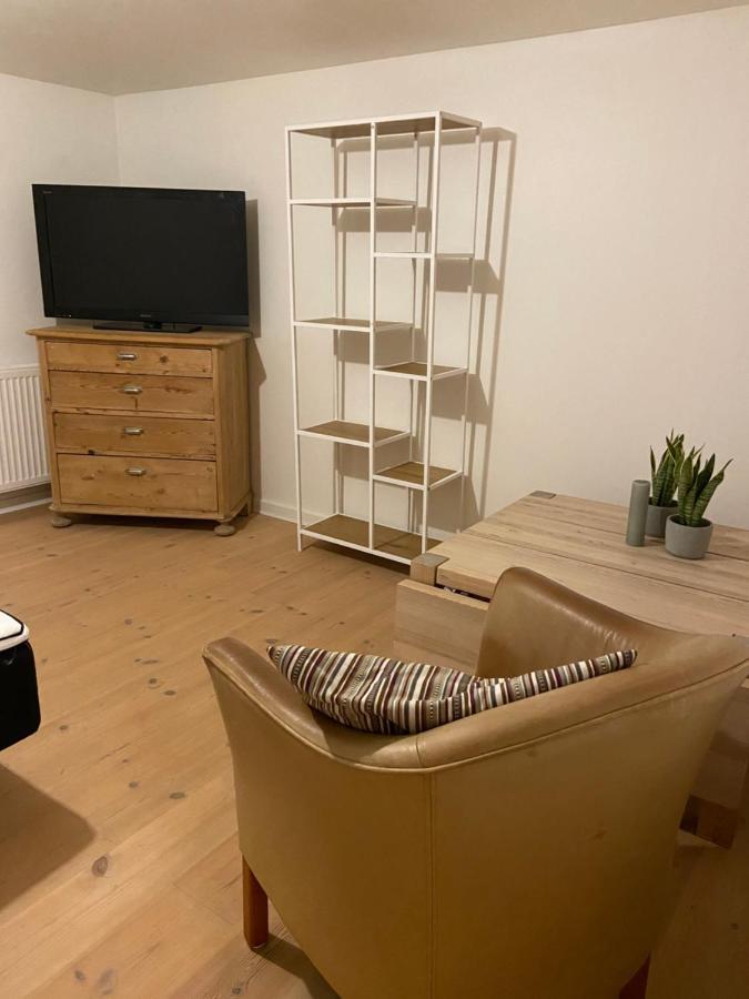 Ferienwohnung Vaerelse Med Eget Kokken Og Bad Esbjerg Exterior foto